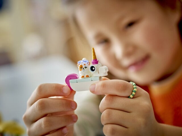 Legogö¼-½ Friends Unicorn & Flamingo Pool Party